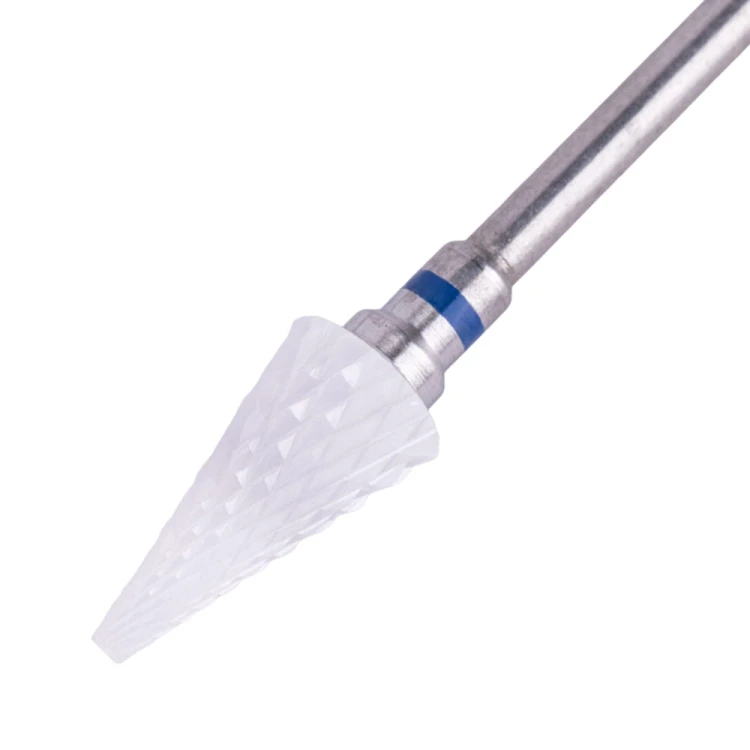 Frez-ceramiczny-do-sciagania-masy-Triangle-choinka-stozek-S-3-32-sredni-2.webp