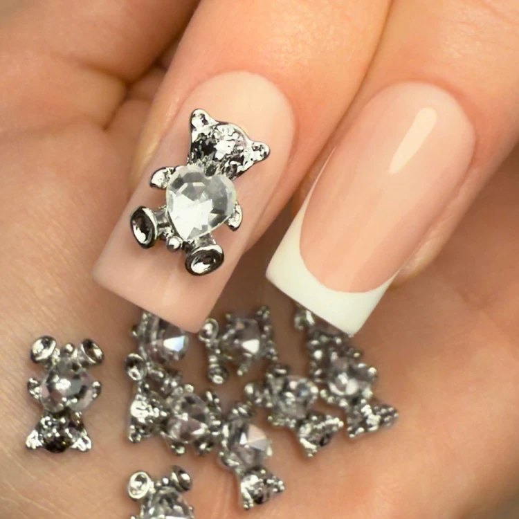 5903990597206-OZDOBY-DO-PAZNOKCI-MOLLY-NAILS-MISIE-3D-Nr1-10szt-2.webp