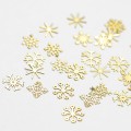 OZDOBY-DO-PAZNOKCI-SNOWFLAKES-SWIATECZNE-SNIEZYNKI-SLOICZEK-4.webp